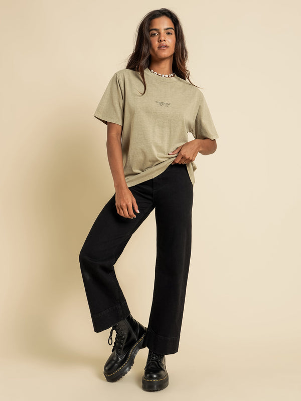 ESTABLISHED MERCH FIT TEE VINTAGE KHAKI