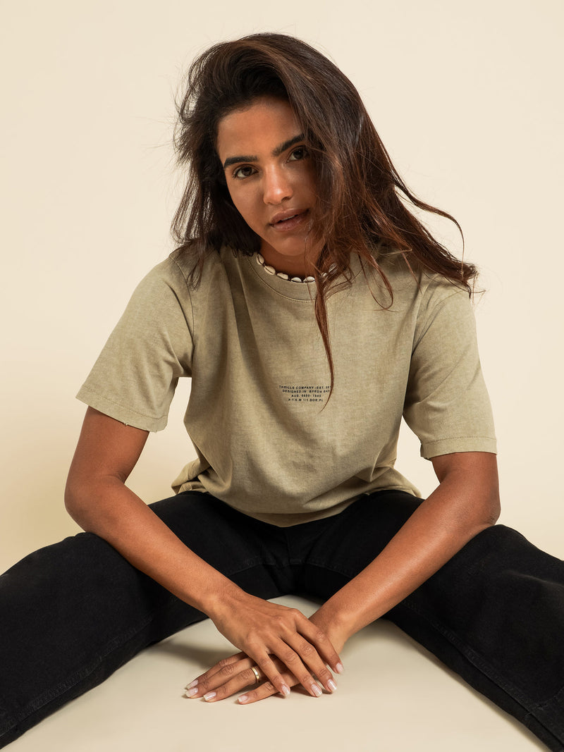 ESTABLISHED MERCH FIT TEE VINTAGE KHAKI