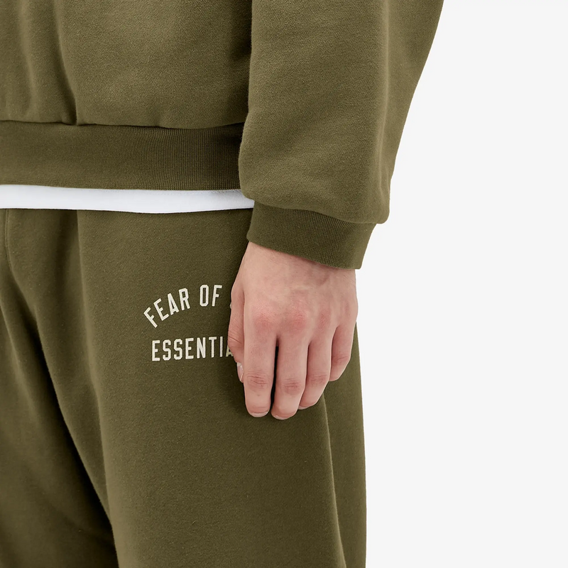 FLEECE ESSENTIAL SWEATPANT - MILITARY