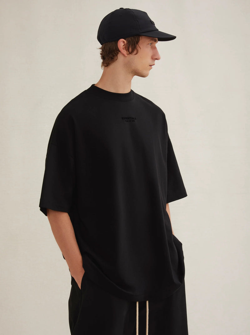 ESSENTIALS TEE JET BLACK