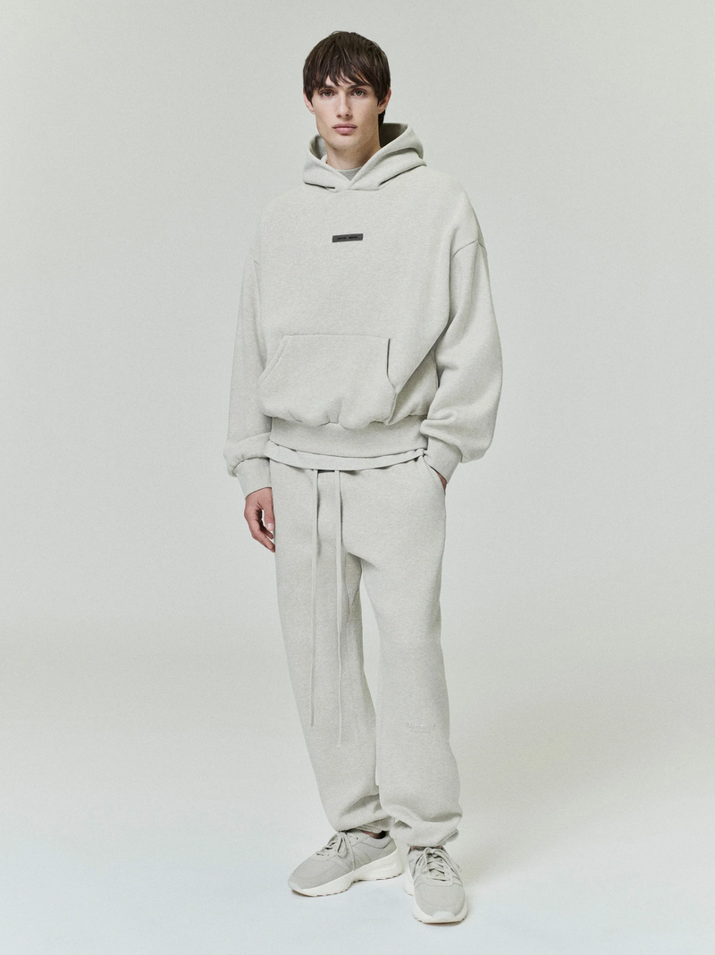 CLASSIC FIT FLEECE HOODIE - HEATHER STONE