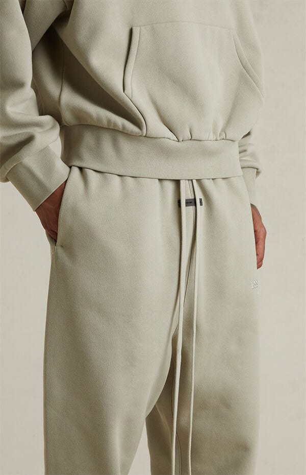 RELAXED FLEECE SWEATPANT - ABBEY STONE