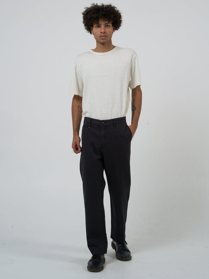 MINIMAL THRILLS WORKSHOP CHINO-MERCH BLACK