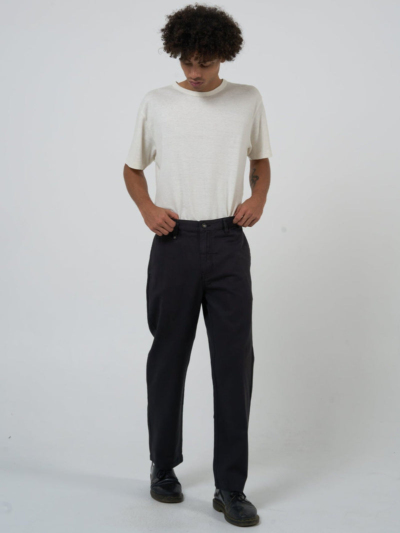 MINIMAL THRILLS WORKSHOP CHINO-MERCH BLACK